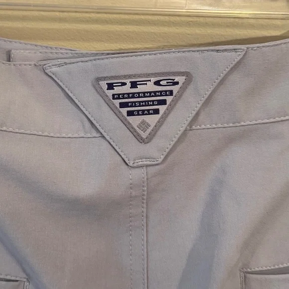 🌷🌷 PRICE ⬇️Columbia Mens 32" waist shorts - Picture 9 of 15